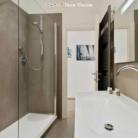 Oltremare, Terre Marine * Манарола