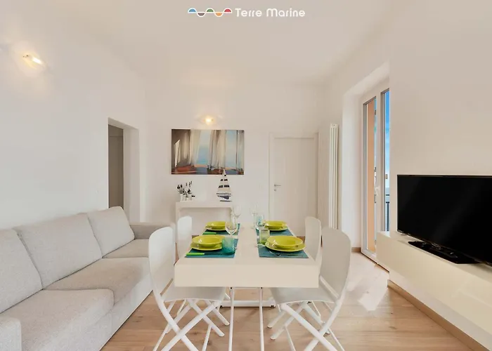 Oltremare, Terre Marine Manarola